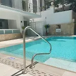 アパート Penthouse With Distant Seaview And Shared Pool *